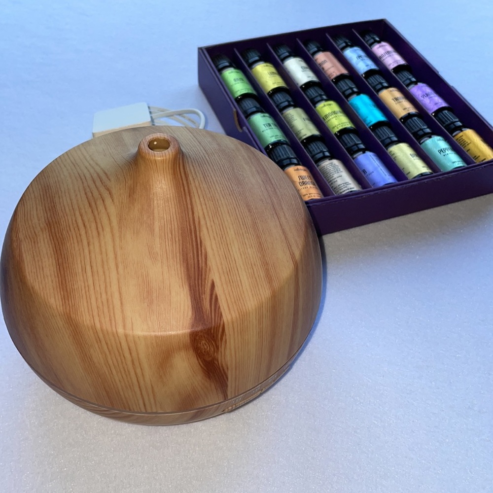 Ultrasonic essential oil diffuser with 18 essential oils set